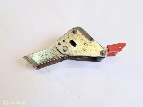 Gordelslot vanger Volvo 142 144 145 164 672450