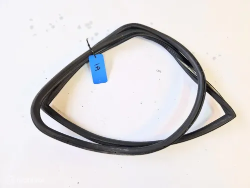 Deurrubber achter Volvo 940 2.3i Polar ('90-'98) 6848634
