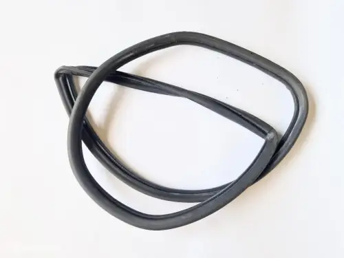 Deurrubber rechtsachter Volvo 850 S70 V70 V70XC 1372654