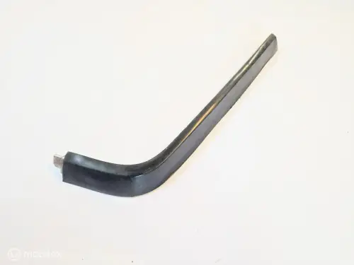 Sierlijst bumper linksvoor Volvo 240 260 81- 1372331