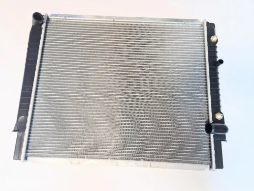 Radiateur Volvo 740 760 780 940 960 8603903