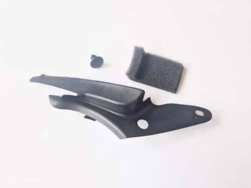 Eindstuk raamlijst voorruit L Volvo S60 V70 XC70 8663894