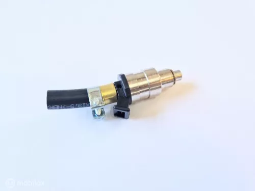 Injector Volvo 142 144 145 164 P1800 461674 D-Jetronic