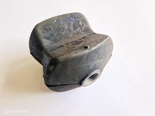 Draagarm rubber Volvo Amazon 142 144 145 164 P1800 676914