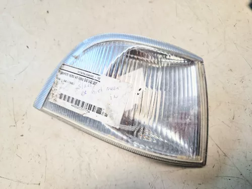 Knipperlicht rechts voor. Volvo S40 V40 -2004