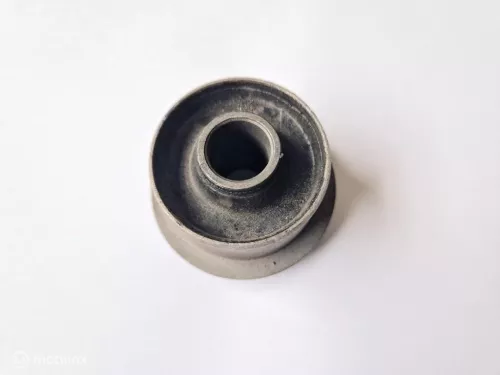 Draagarm rubber Volvo 240 242 244 245 262 264 265 850 S70 V70