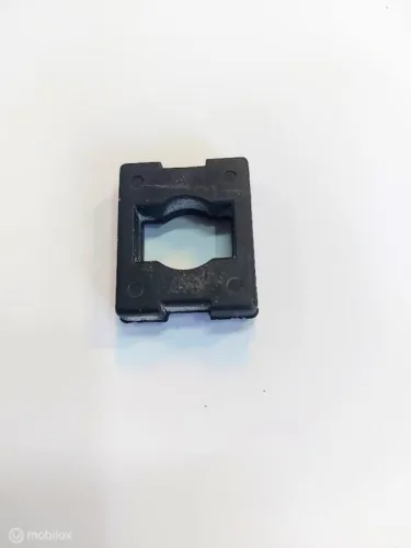 Koppelingskabel rubber Volvo 240 260 740 760 1329786