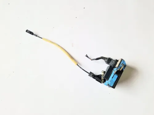 Deurslot portier links voor. Volvo S60 I 30699746