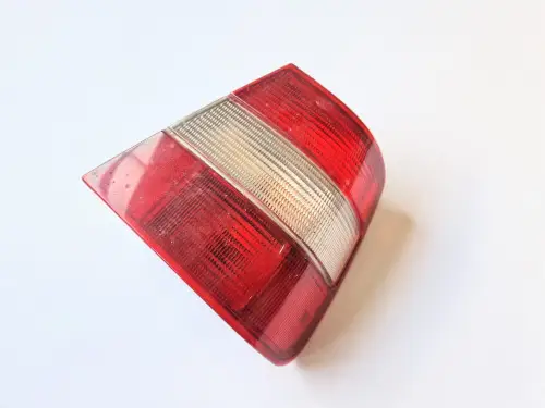 Achterlicht rechts achter. Volvo 940 960 4D 9126961
