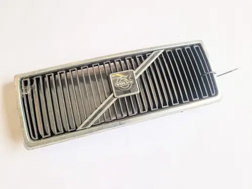 Grille Volvo 240 1312657